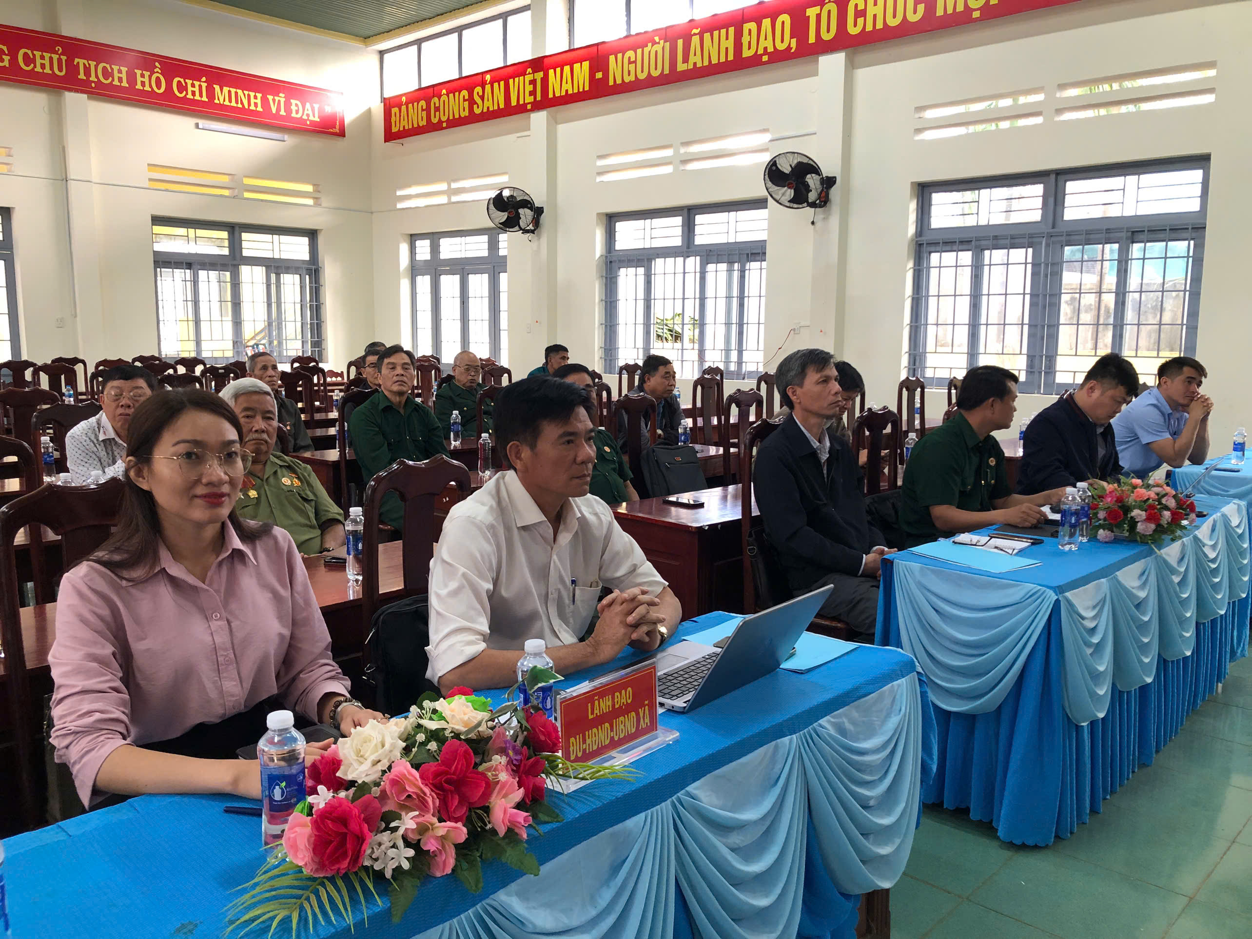 cac dai bieu 3